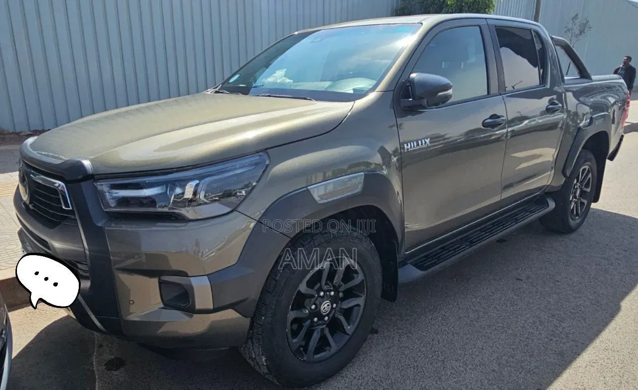 Toyota Hilux 2021 Gray