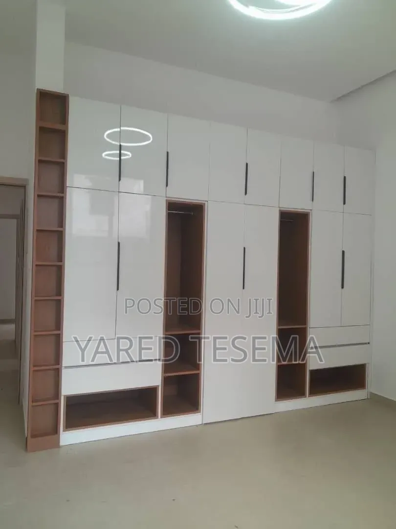6bdrm Apartment in Bole for sale