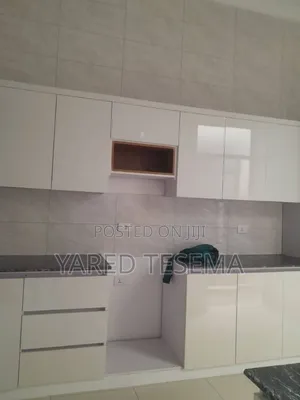 6bdrm Apartment in Bole for sale