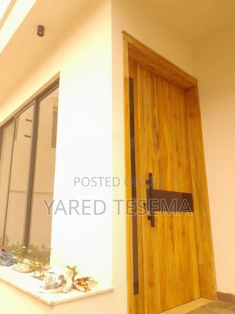 6bdrm Apartment in Bole for sale