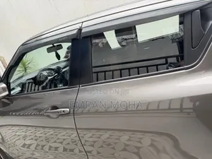 Suzuki Swift 2023 Gray