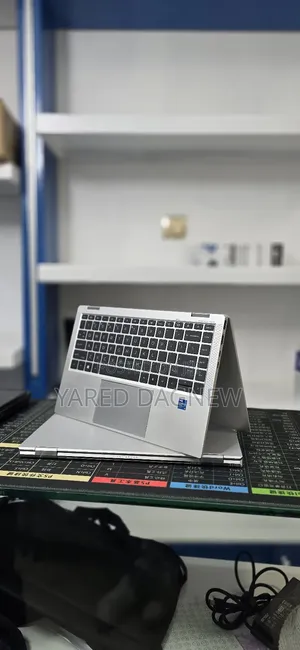 New Laptop HP EliteBook 1040 G8 16GB Intel Core i7 SSD 512GB
