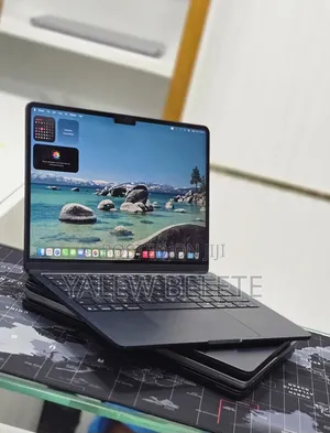 New Laptop Apple MacBook Air 16GB Apple M4 SSD 256GB