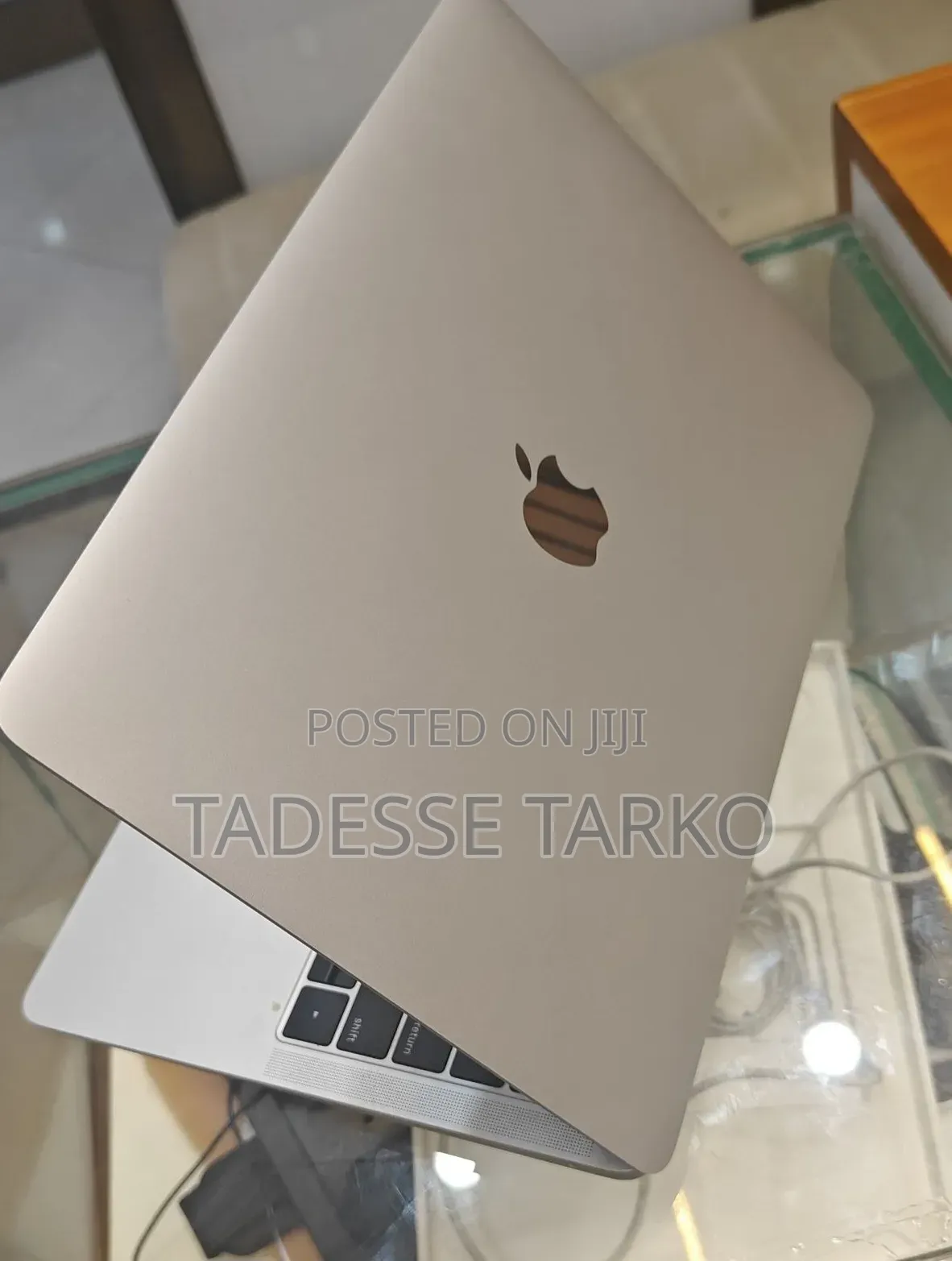 New Laptop Apple MacBook Air 2019 8GB Intel Core i5 SSD 256GB