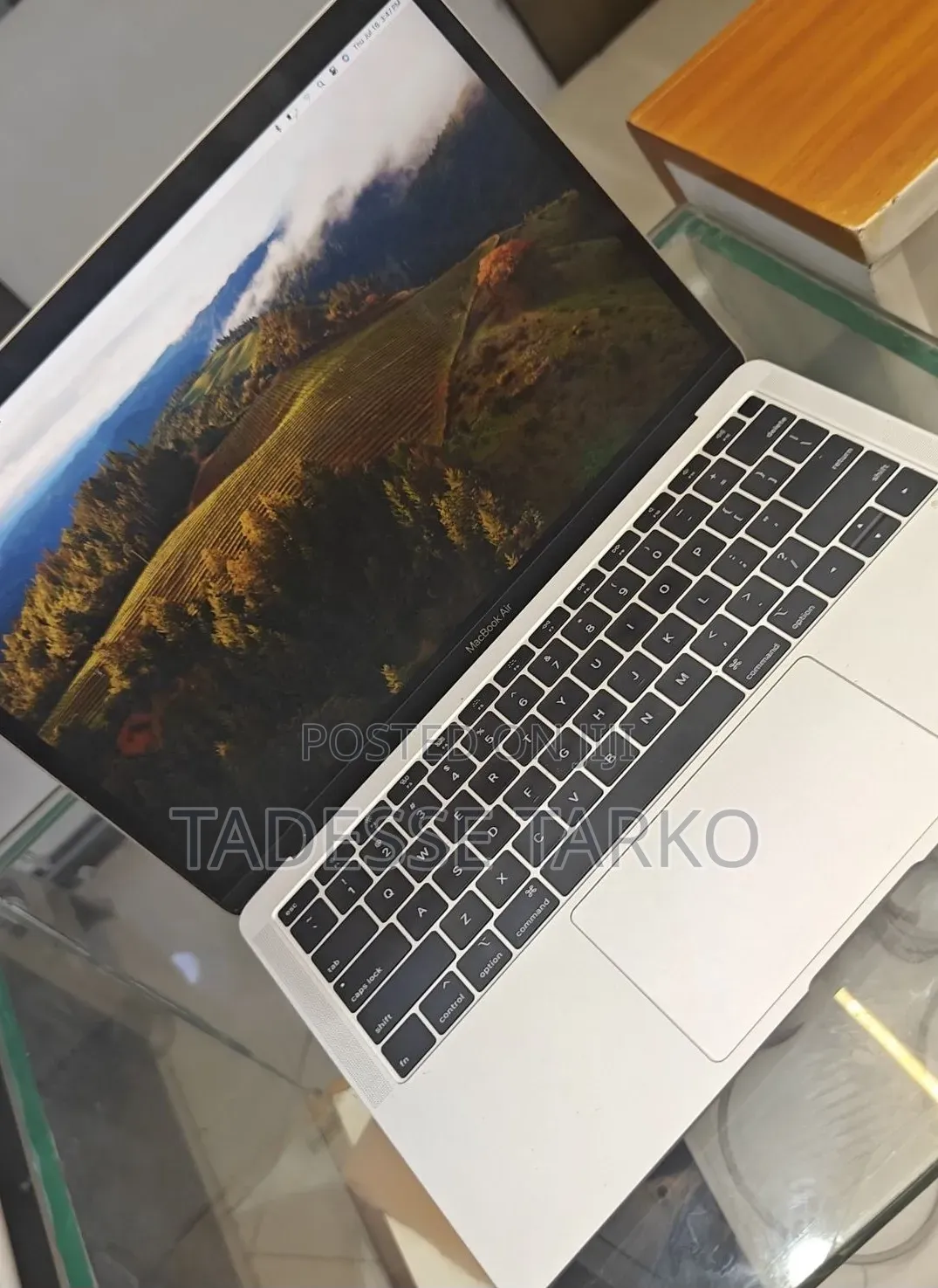 New Laptop Apple MacBook Air 2019 8GB Intel Core i5 SSD 256GB