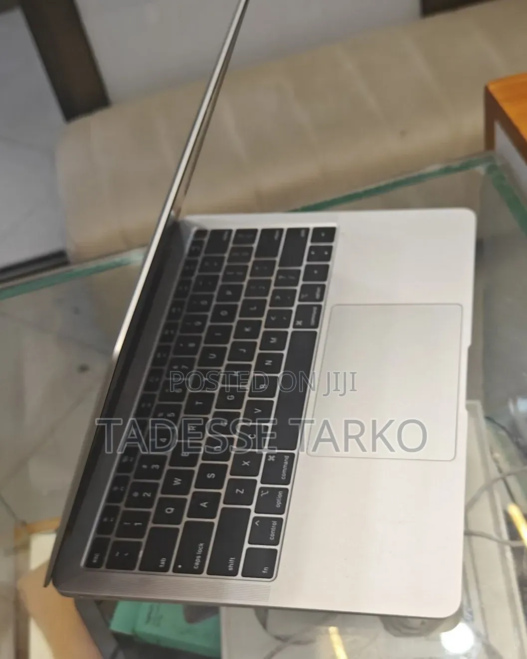New Laptop Apple MacBook Air 2019 8GB Intel Core i5 SSD 256GB