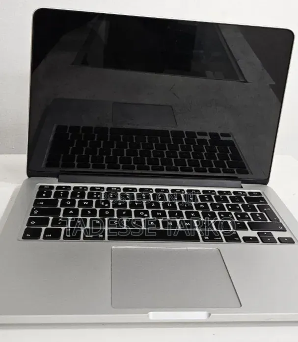 New Laptop Apple MacBook Pro 2015 8GB Intel Core i5 SSD 128GB