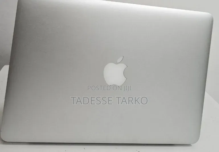 New Laptop Apple MacBook Pro 2015 8GB Intel Core i5 SSD 128GB