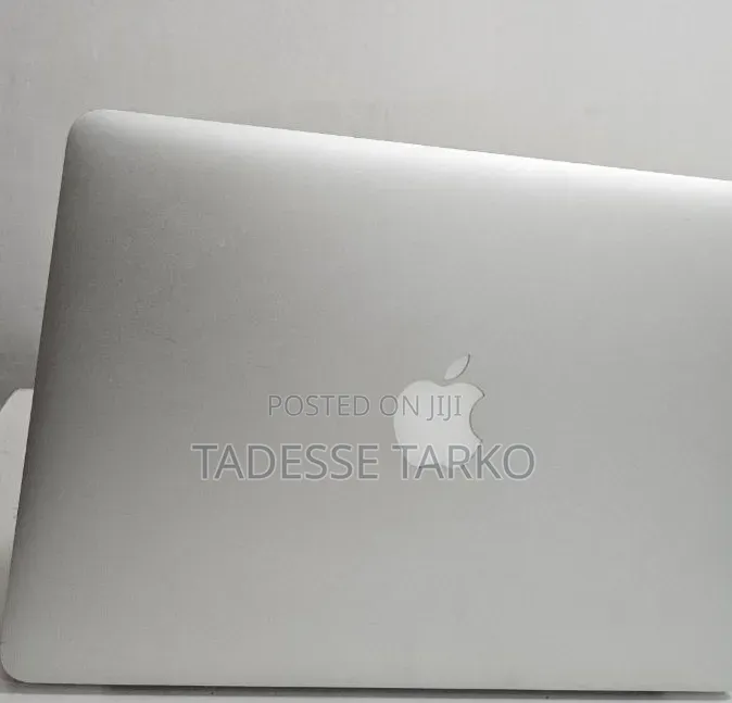 New Laptop Apple MacBook Pro 2015 8GB Intel Core i5 SSD 128GB