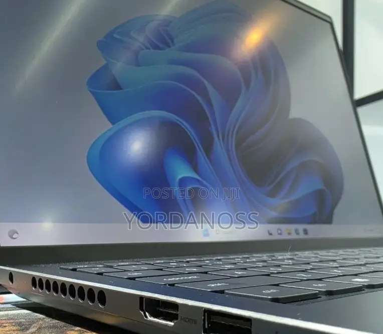 New Laptop Dell Inspiron 15 16GB Intel Core i7 SSD 512GB