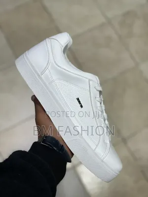 Zara All-White Flat Low-Tops