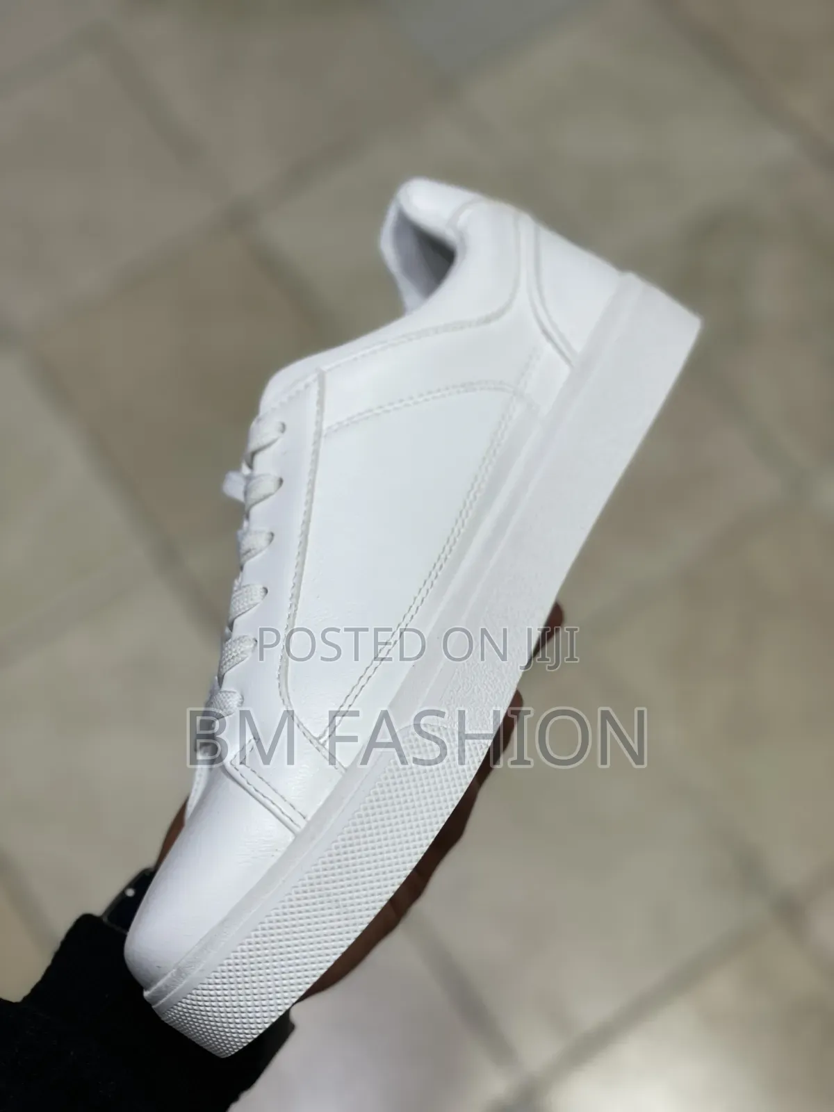 Zara All-White Flat Low-Tops