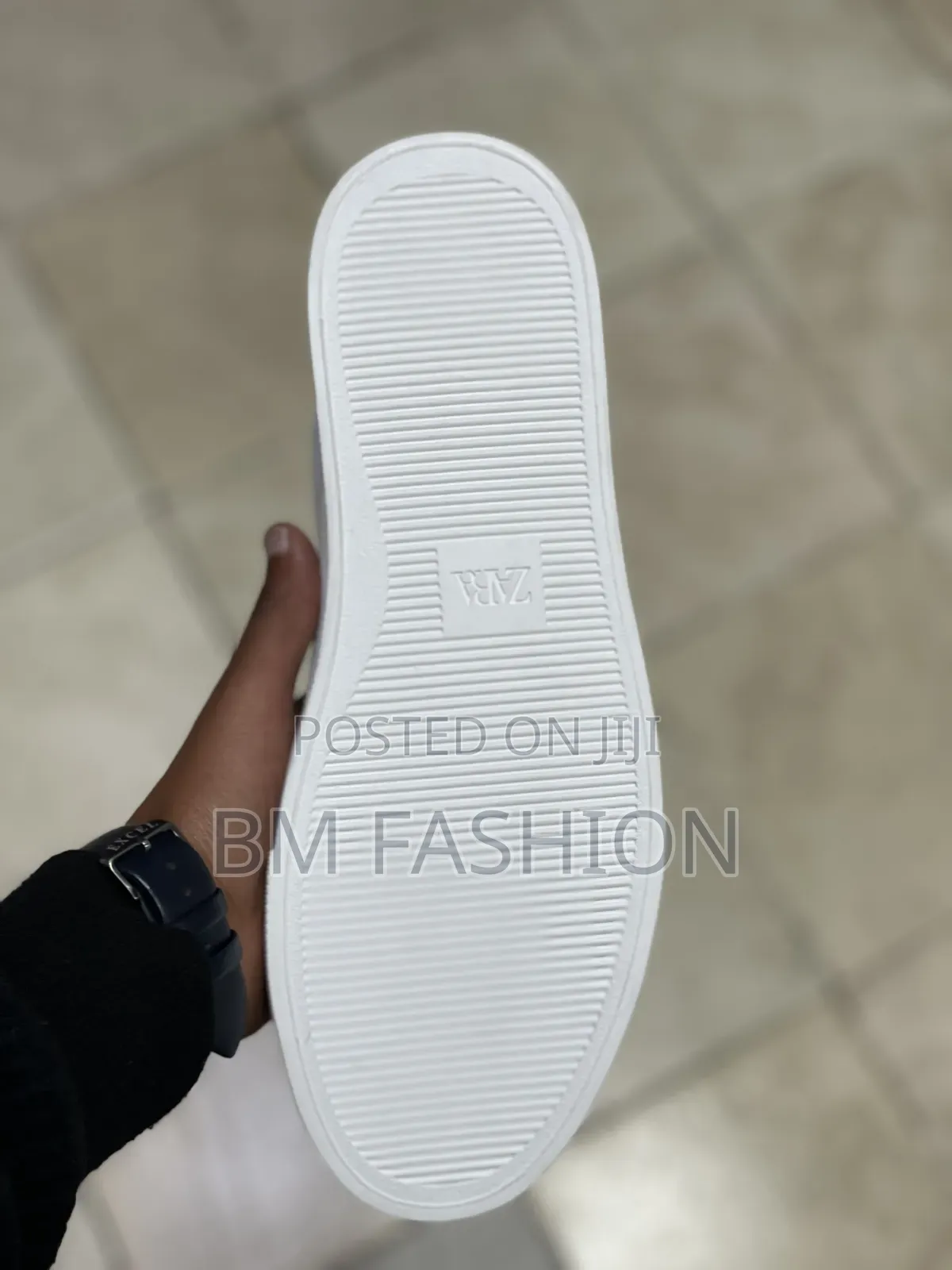 Zara All-White Flat Low-Tops
