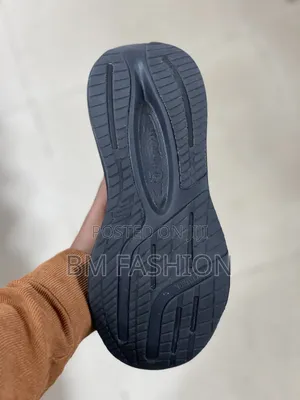 Skechers Max Cushioning Real Sneakers