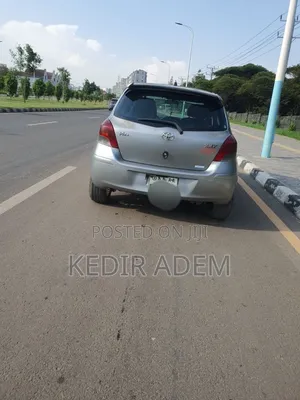 Toyota Yaris 2010 Gray