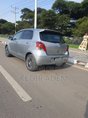 Toyota Yaris 2010 Gray