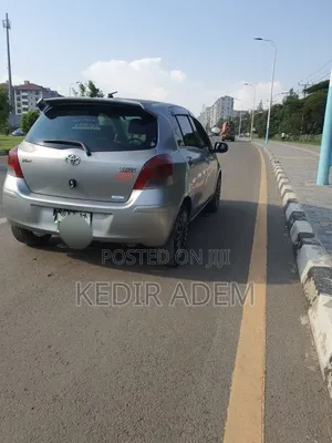 Toyota Yaris 2010 Gray