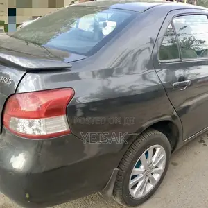Toyota Yaris 2008 Gray