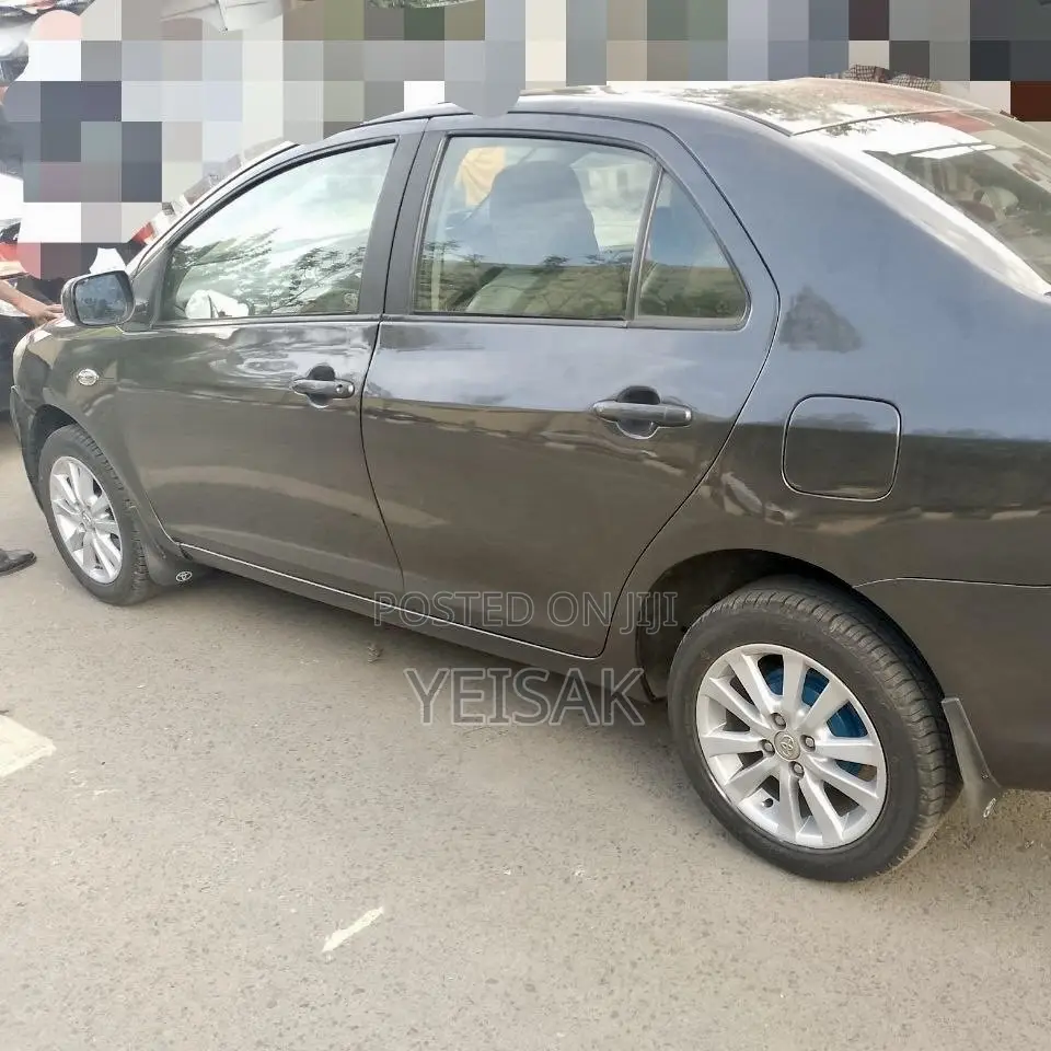 Toyota Yaris 2008 Gray