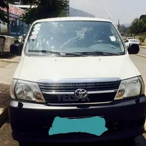 Toyota HiAce 2011 White