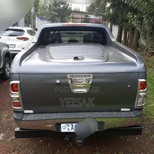 Toyota Hilux 2013 Gray