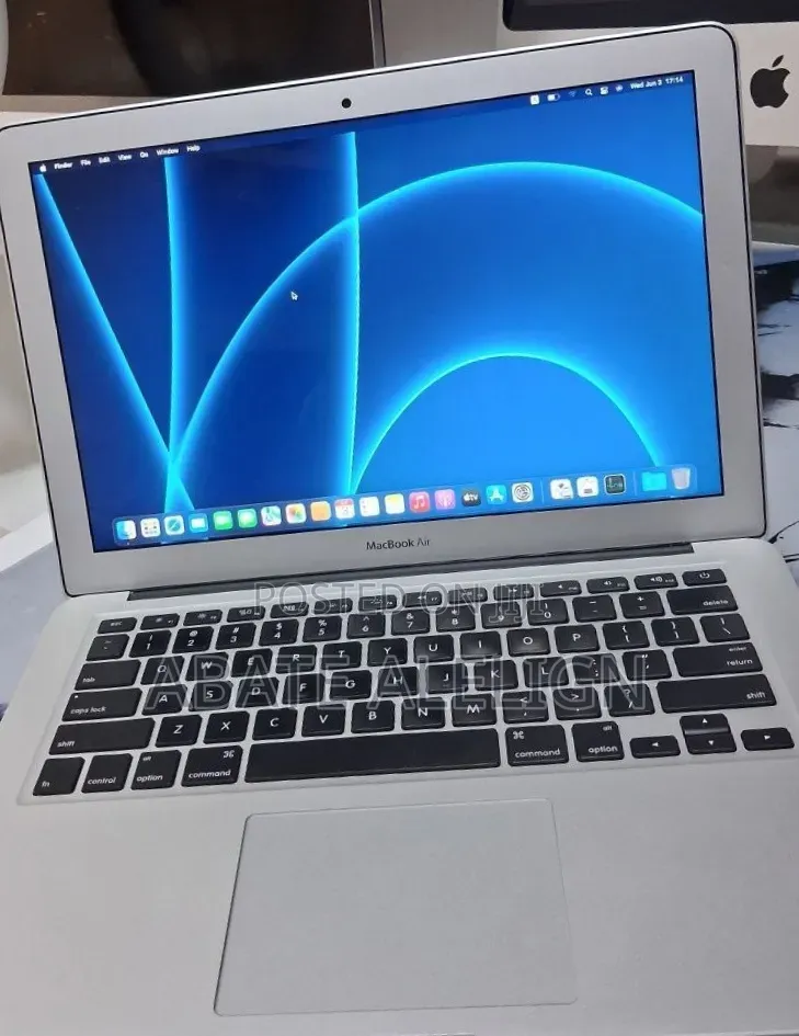 New Laptop Apple MacBook Air 2015 8GB Intel Core i5 SSD 256GB