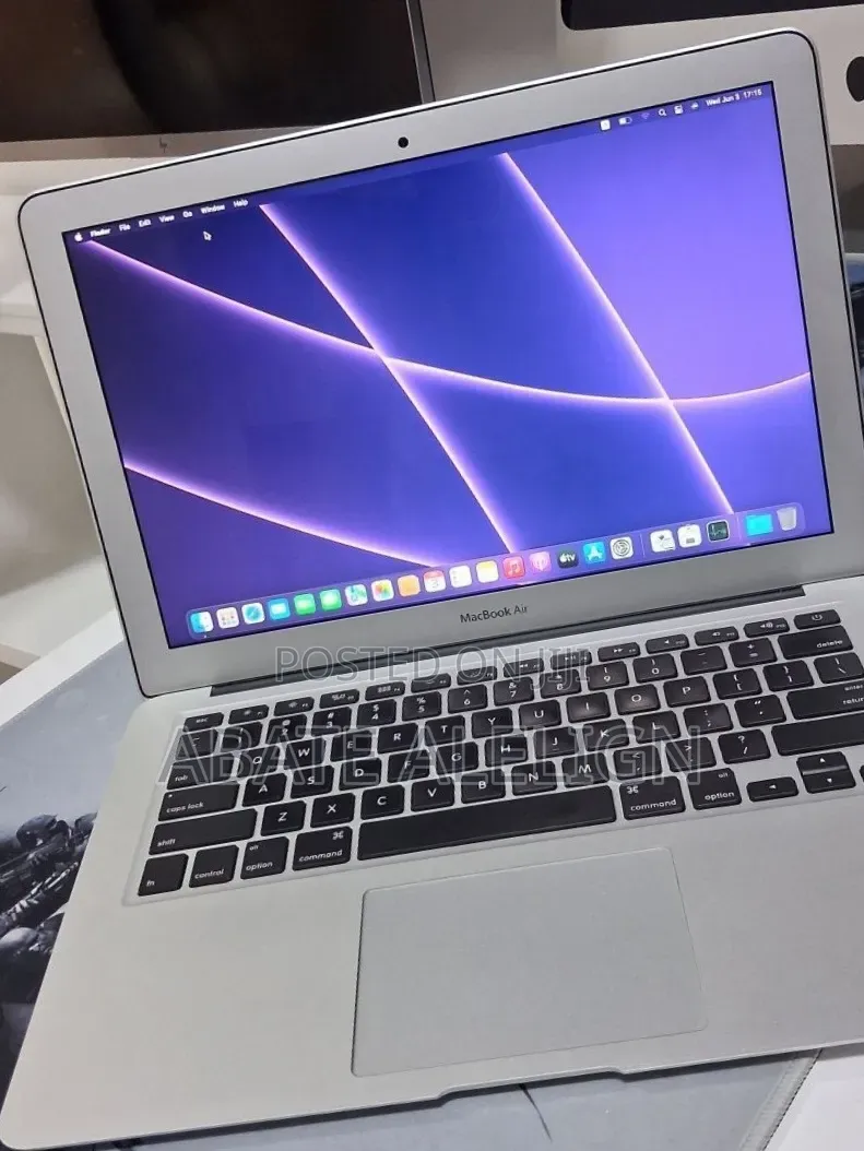 New Laptop Apple MacBook Air 2015 8GB Intel Core i5 SSD 256GB