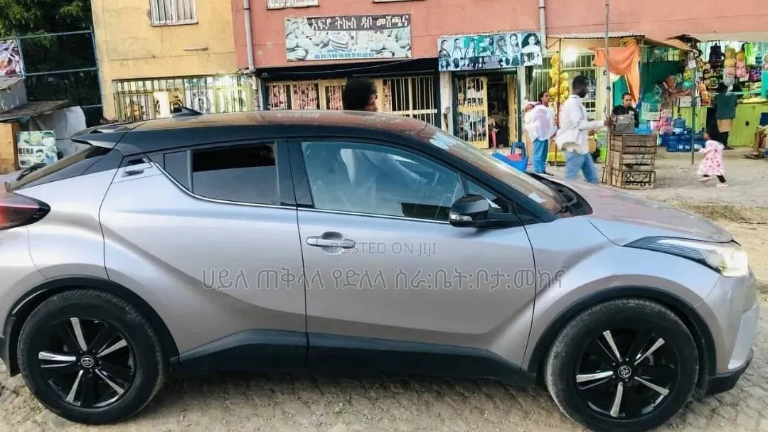Toyota C-HR 2019 Gray