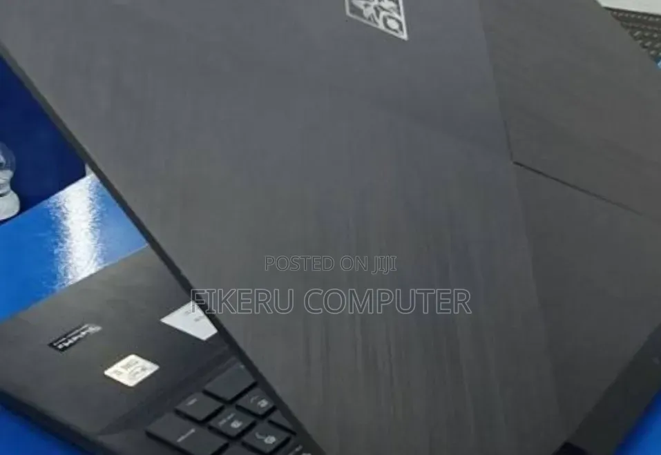 New Laptop HP Omen 17t 16GB Intel Core i7 SSD 512GB