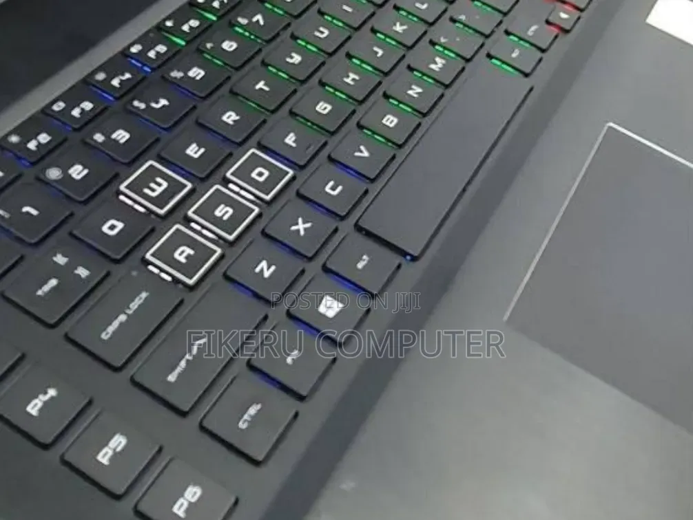 New Laptop HP Omen 17t 16GB Intel Core i7 SSD 512GB