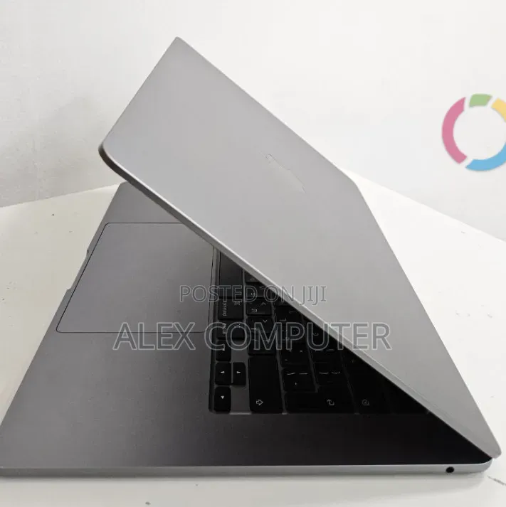 New Laptop Apple MacBook Air 2024 M3 8GB Apple M3 SSD 512GB