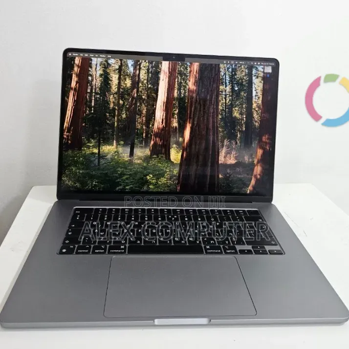 New Laptop Apple MacBook Air 2024 M3 8GB Apple M3 SSD 512GB