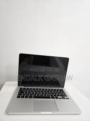 New Laptop Apple MacBook Pro 2015 8GB Intel Core i7 SSD 256GB