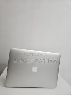 New Laptop Apple MacBook Pro 2015 8GB Intel Core i7 SSD 256GB
