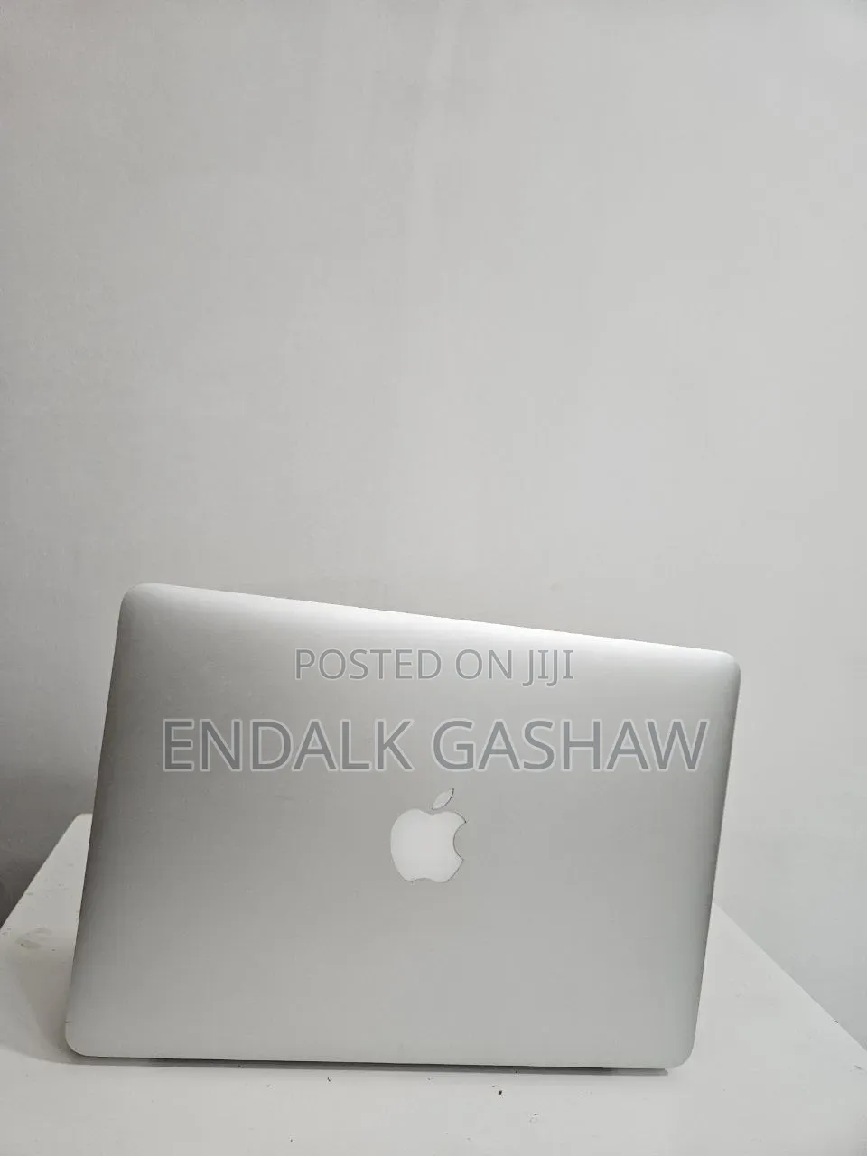 New Laptop Apple MacBook Pro 2015 8GB Intel Core i7 SSD 256GB