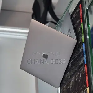 New Laptop Apple MacBook Pro 2018 32GB Intel Core i7 SSD 1T
