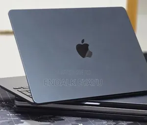 New Laptop Apple MacBook Air 16GB Apple M4 SSD 256GB
