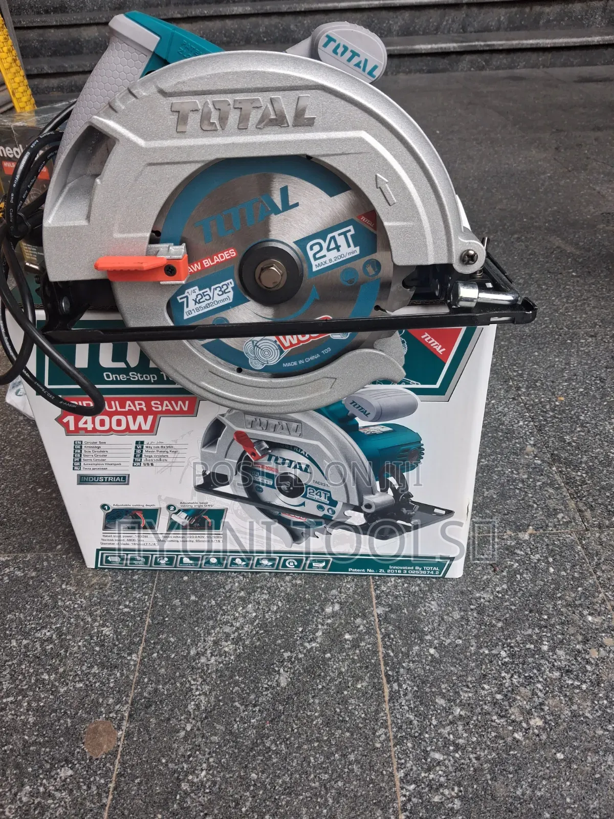 Circular Saws