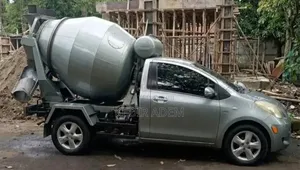Toyota Yaris 2010 Gray