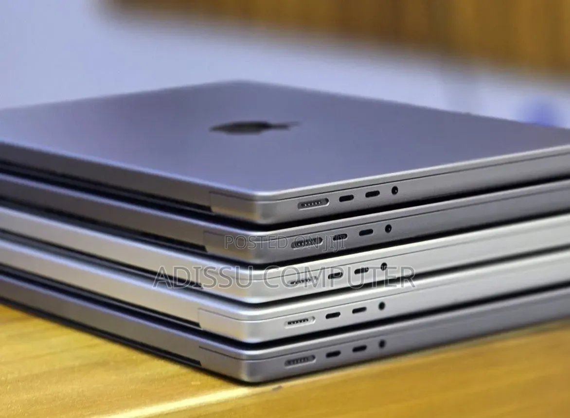 New Laptop Apple MacBook Pro 2021 M1 Max 32GB AMD A10 SSD 512GB