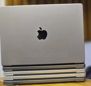 New Laptop Apple MacBook Pro 2021 M1 Max 32GB AMD A10 SSD 512GB