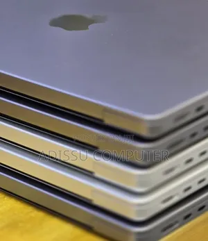 New Laptop Apple MacBook Pro 2021 M1 Max 32GB AMD A10 SSD 512GB