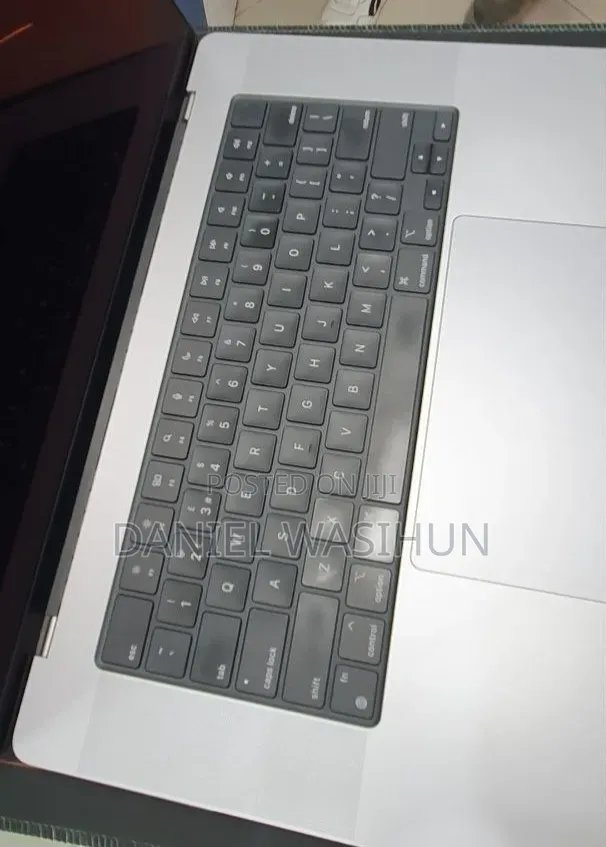 New Laptop Apple MacBook Pro 2021 M1 Max 32GB Apple M1 Max SSD 1T
