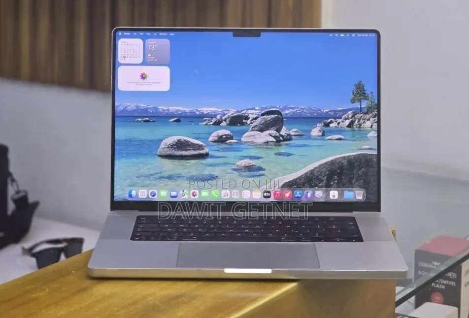 New Laptop Apple MacBook Pro 2021 M1 32GB Apple M1 SSD 512GB