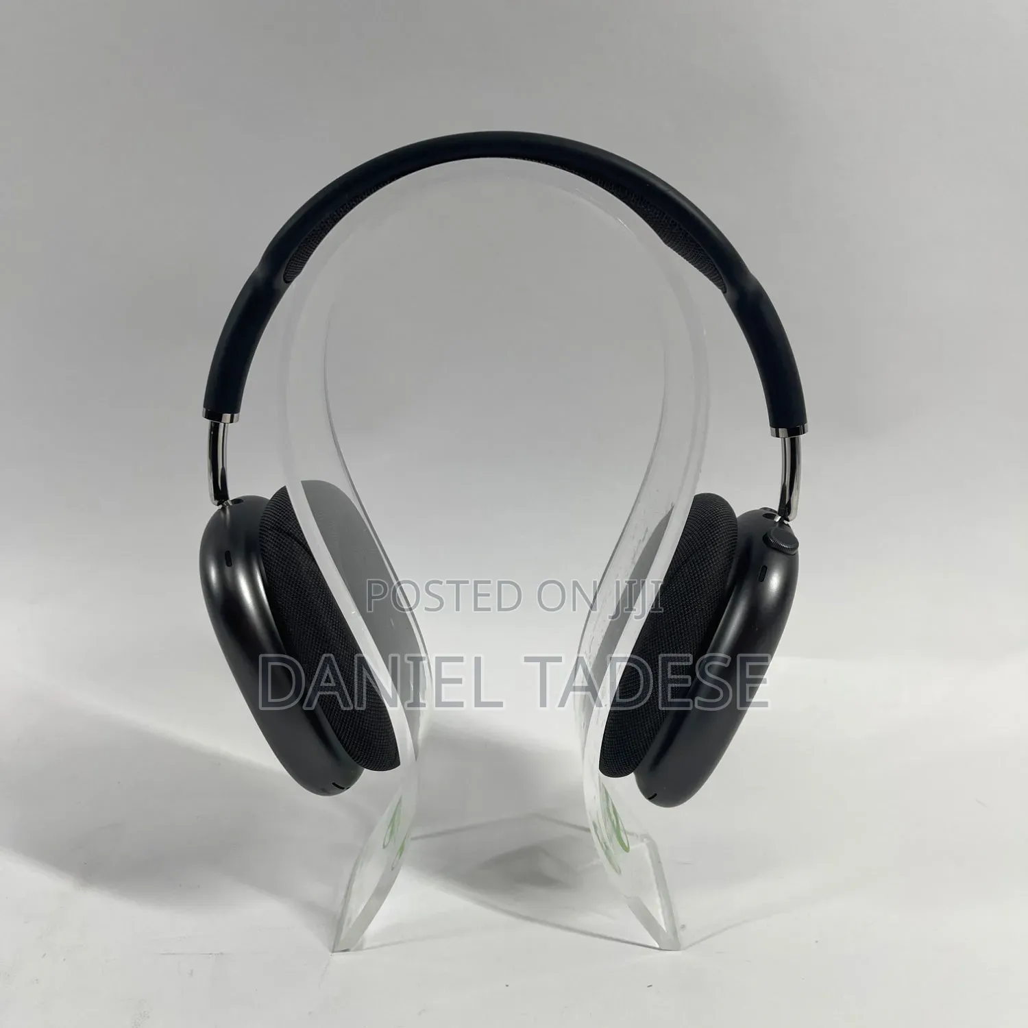 Product: Airpods Max