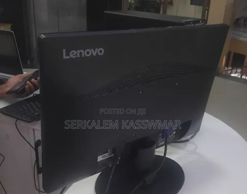 New Desktop Computer Lenovo 8GB Intel Core i3 SSD 500GB