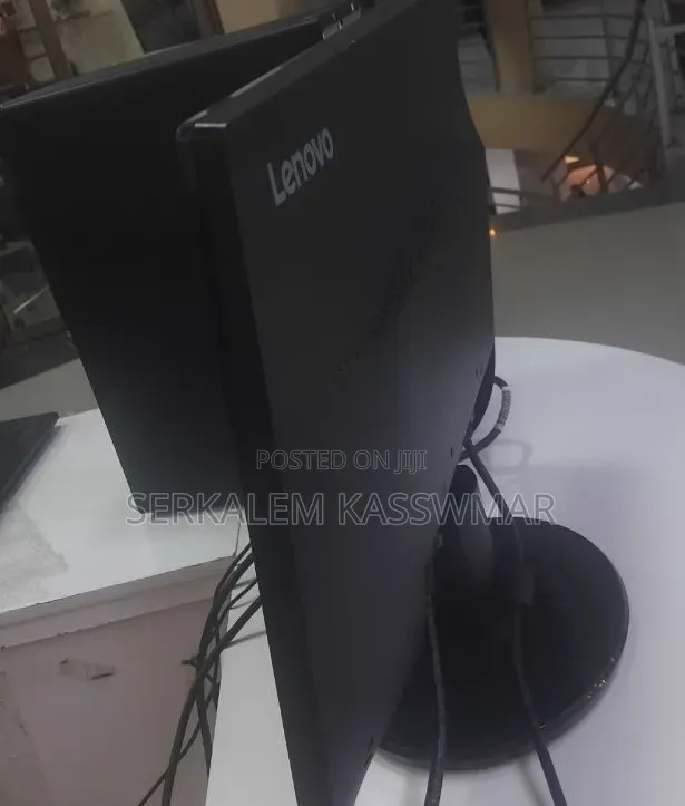 New Desktop Computer Lenovo 8GB Intel Core i3 SSD 500GB