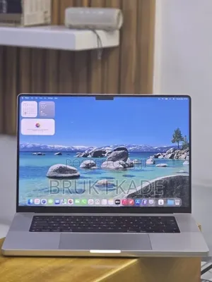 New Laptop Apple MacBook Pro 2021 M1 32GB Apple M1 Pro SSD 512GB