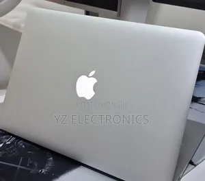 New Laptop Apple MacBook 2015 8GB Intel Core i5 SSD 256GB