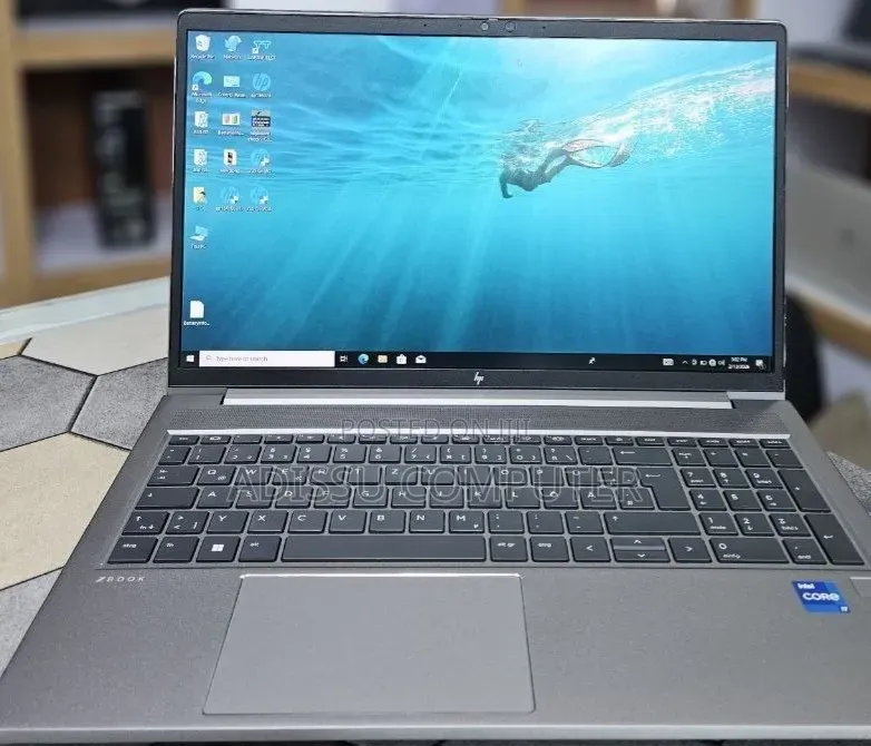 New Laptop HP Pavilion 15 16GB Intel Core i7 SSD 1T